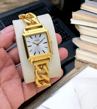 GUESS WOMAN Bracelet Style Straps Analogue Watch GW0603L2