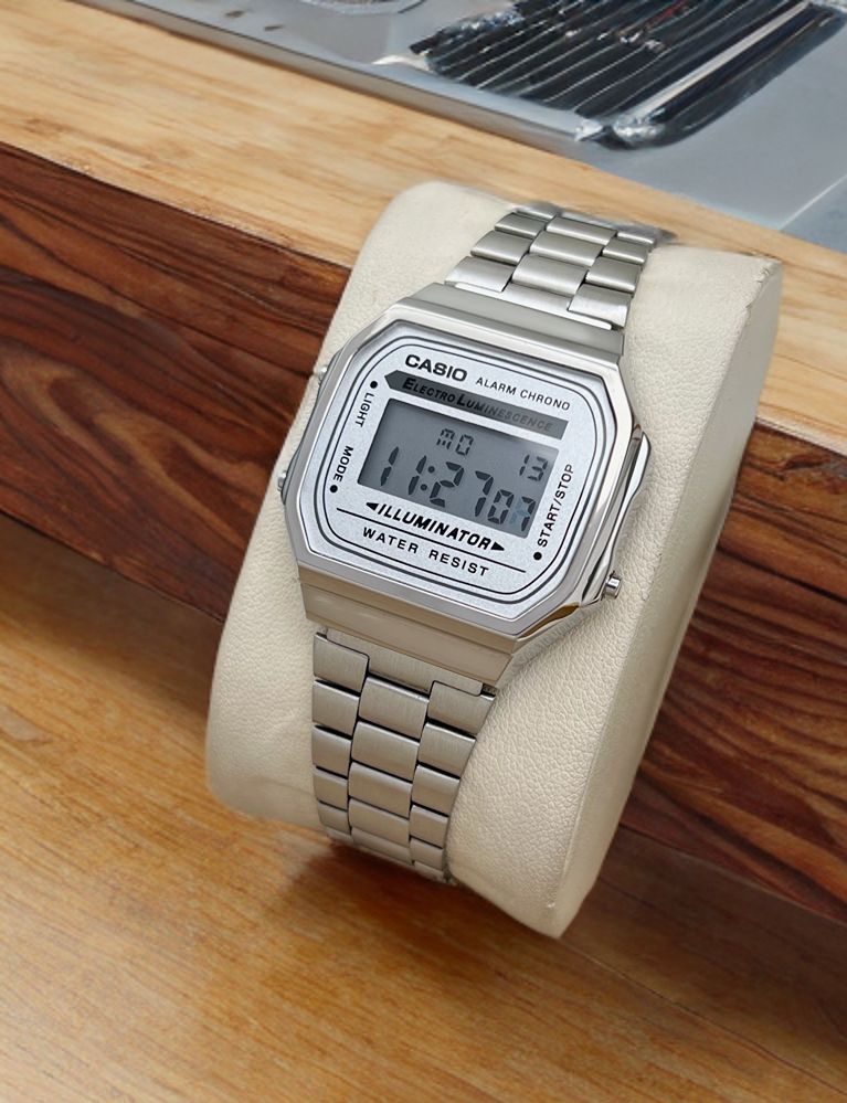 CLASSIC casio vintage unisex prenium old money watch